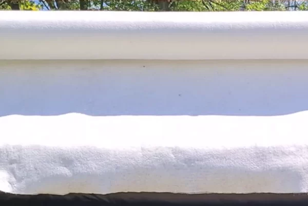 Non-woven fabric 300 g/sqm supplied in strips